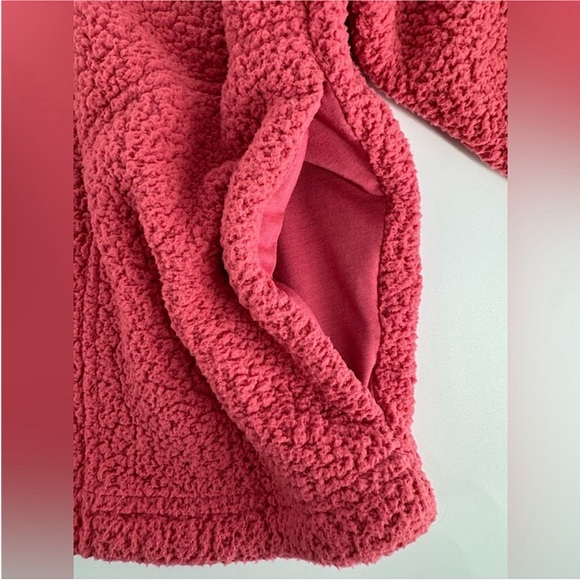 Nike Women's Sherpa Teddy Fleece Sweater - Picture 4 of 6